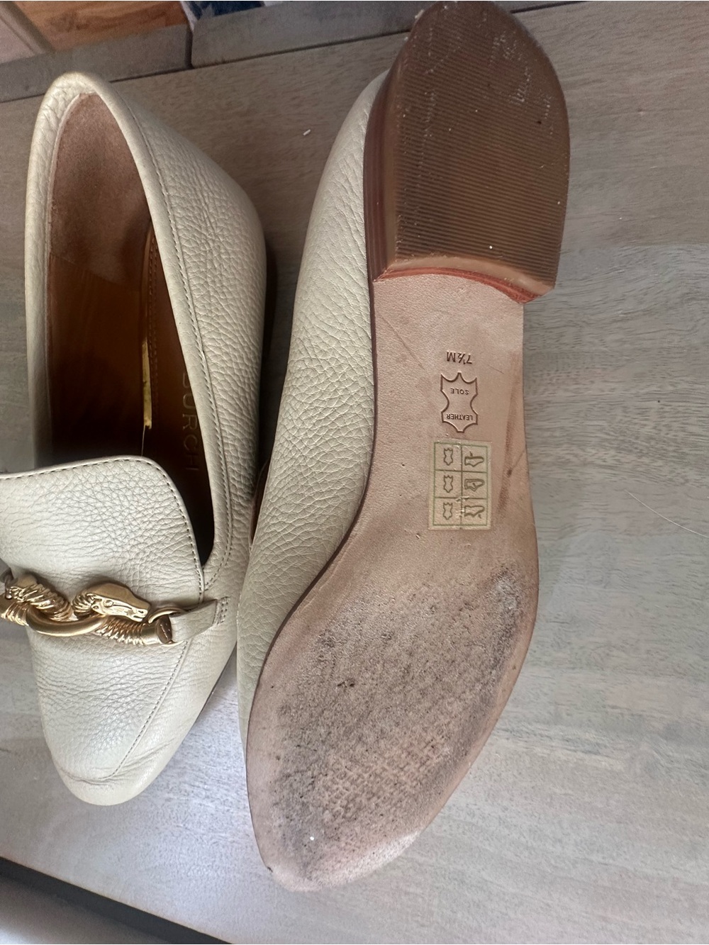 Tory Burch Cream Leather Loafers with Gold Horsebit - Picture 10 of 15